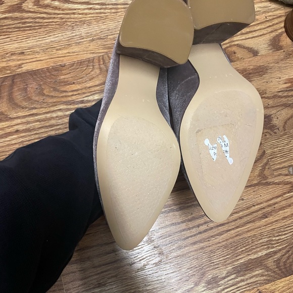 Leith Velvet Lavender Block Heel - Picture 5 of 5